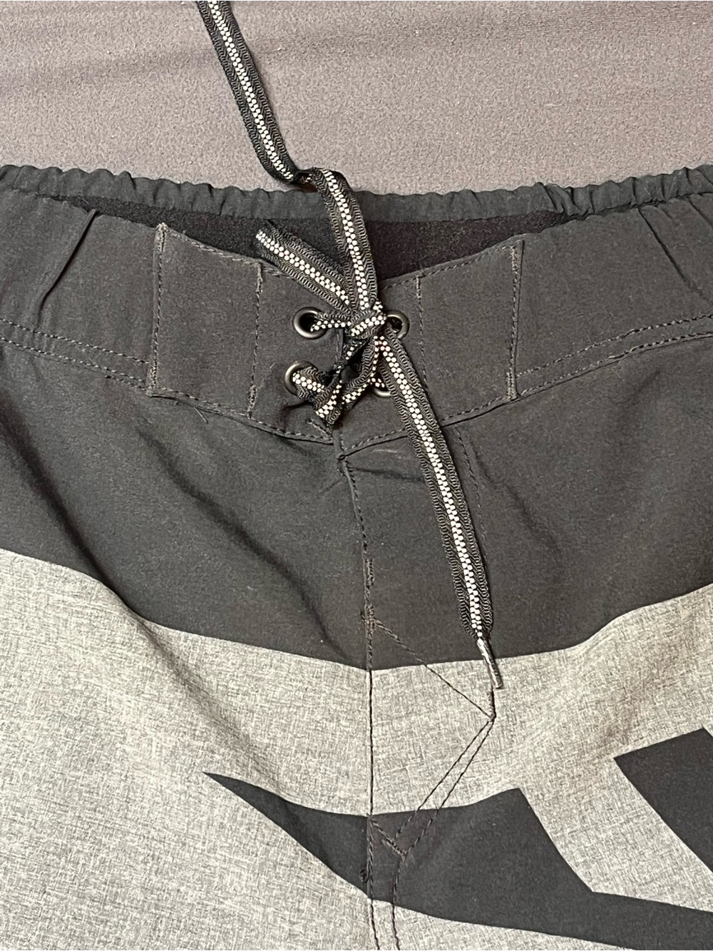 Fox Men’s Black and Gray Athletic Shorts - Picture 3 of 9